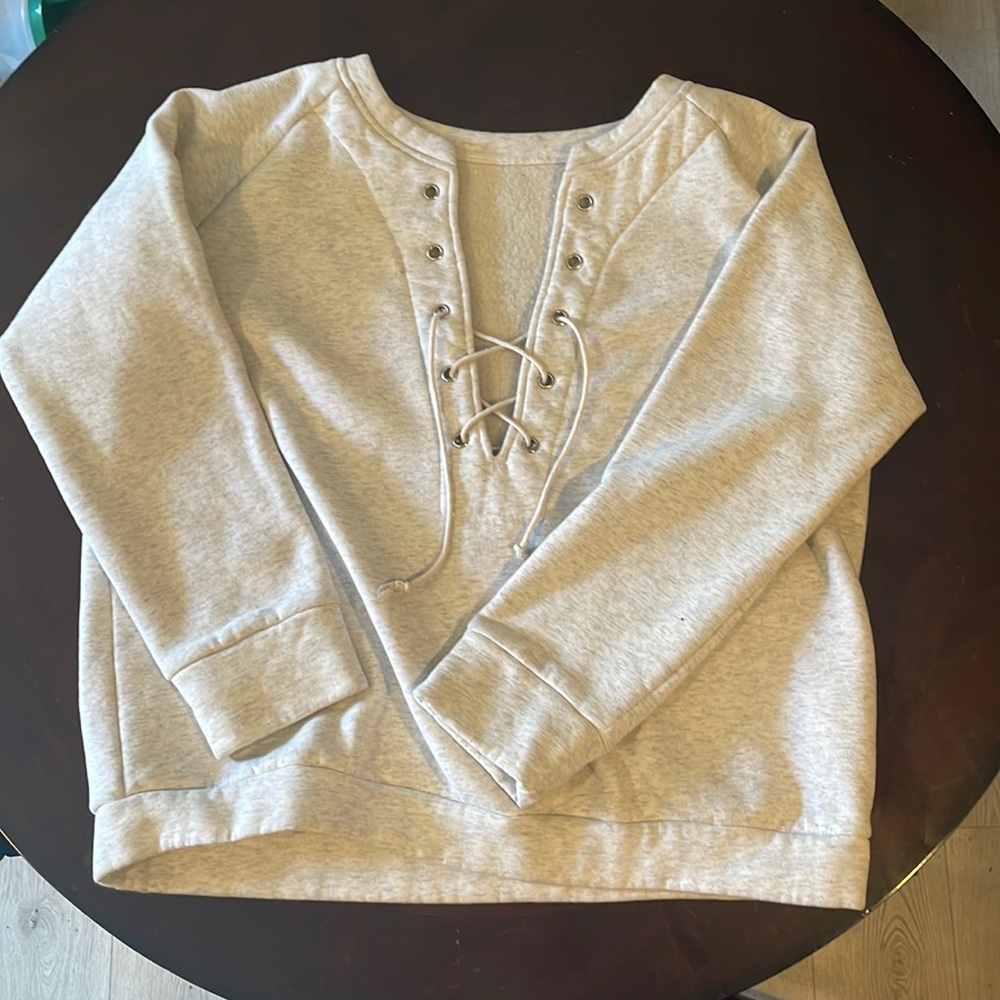 Large grey/white tie front sweatshirt